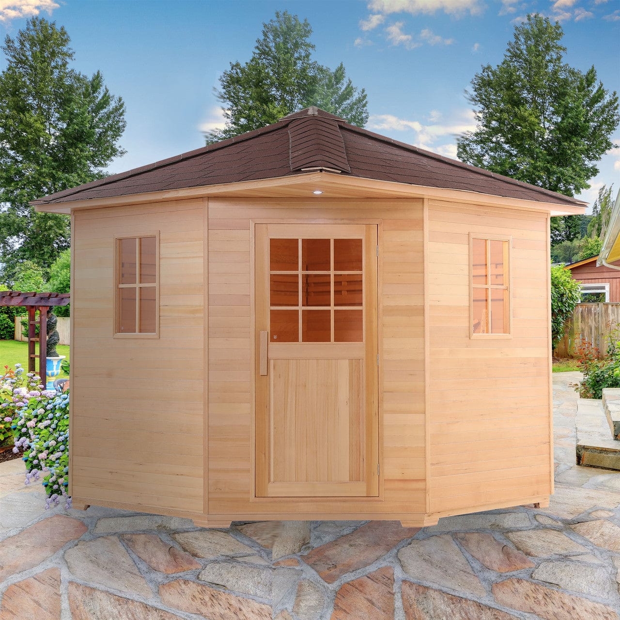 Aleko SKD5HEM-AP Canadian Hemlock 5-Person Wet/Dry Outdoor Sauna with Asphalt Roof