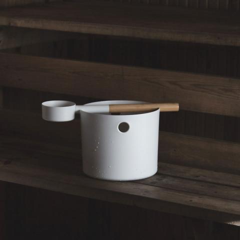 KOLO Sauna Bucket & Ladle - use ladle as bucket handle