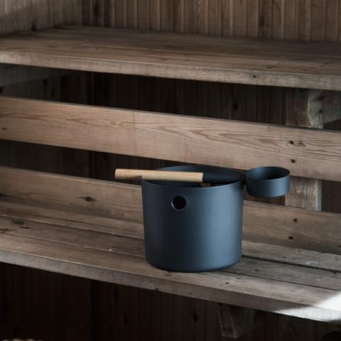 KOLO Sauna Bucket & Ladle - use ladle as bucket handle