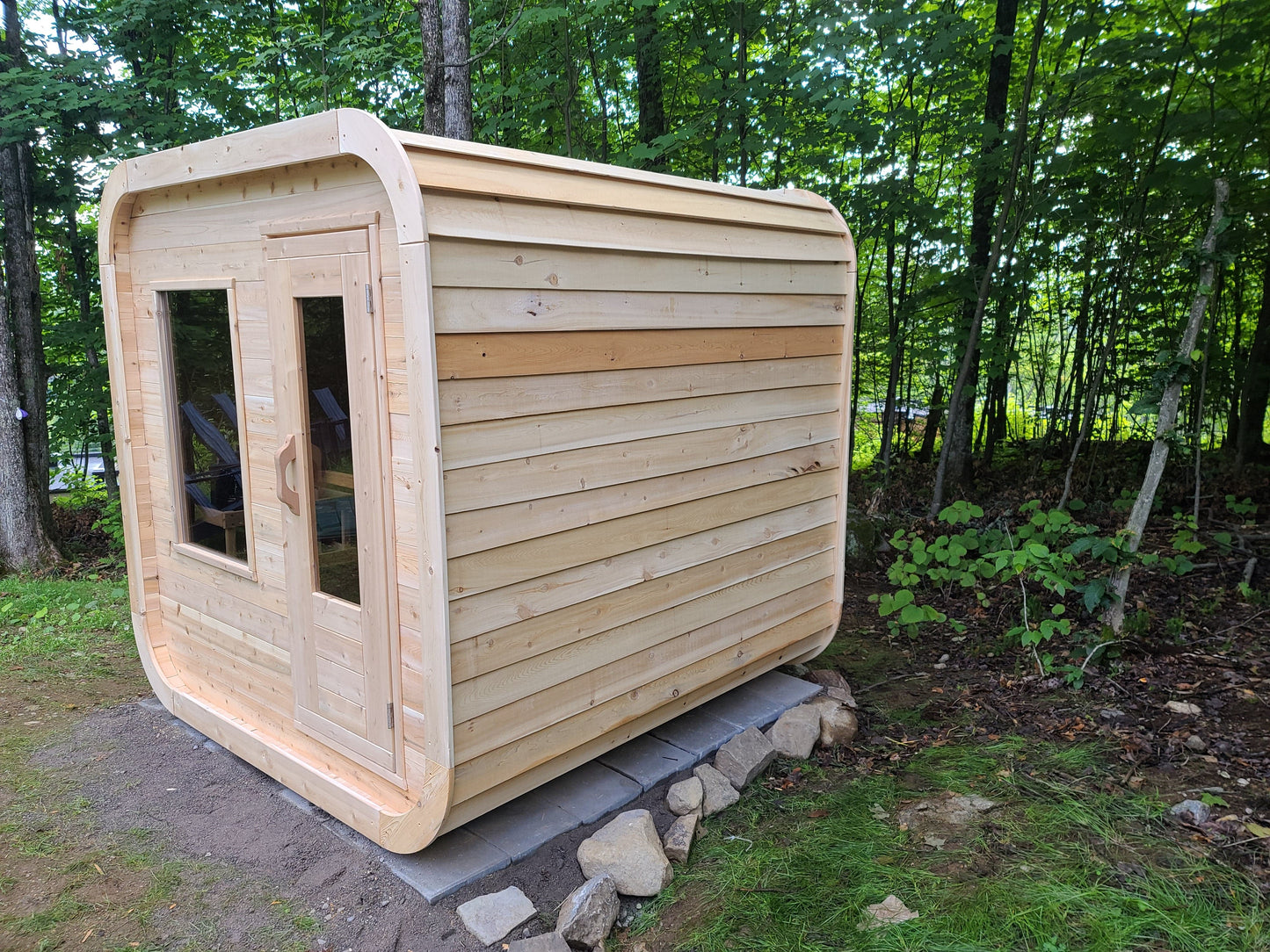 Dundalk CTC22LU Canadian Timber Luna Sauna 4 Person Sauna CTC22LU with Harvia KIP 8KW Sauna Heater Included