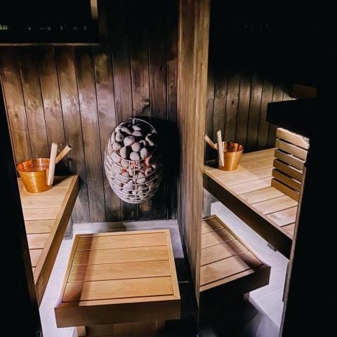 HUUM HUUM DROP Series 9 kW Sauna Heater package - Stones & Wifi controller included